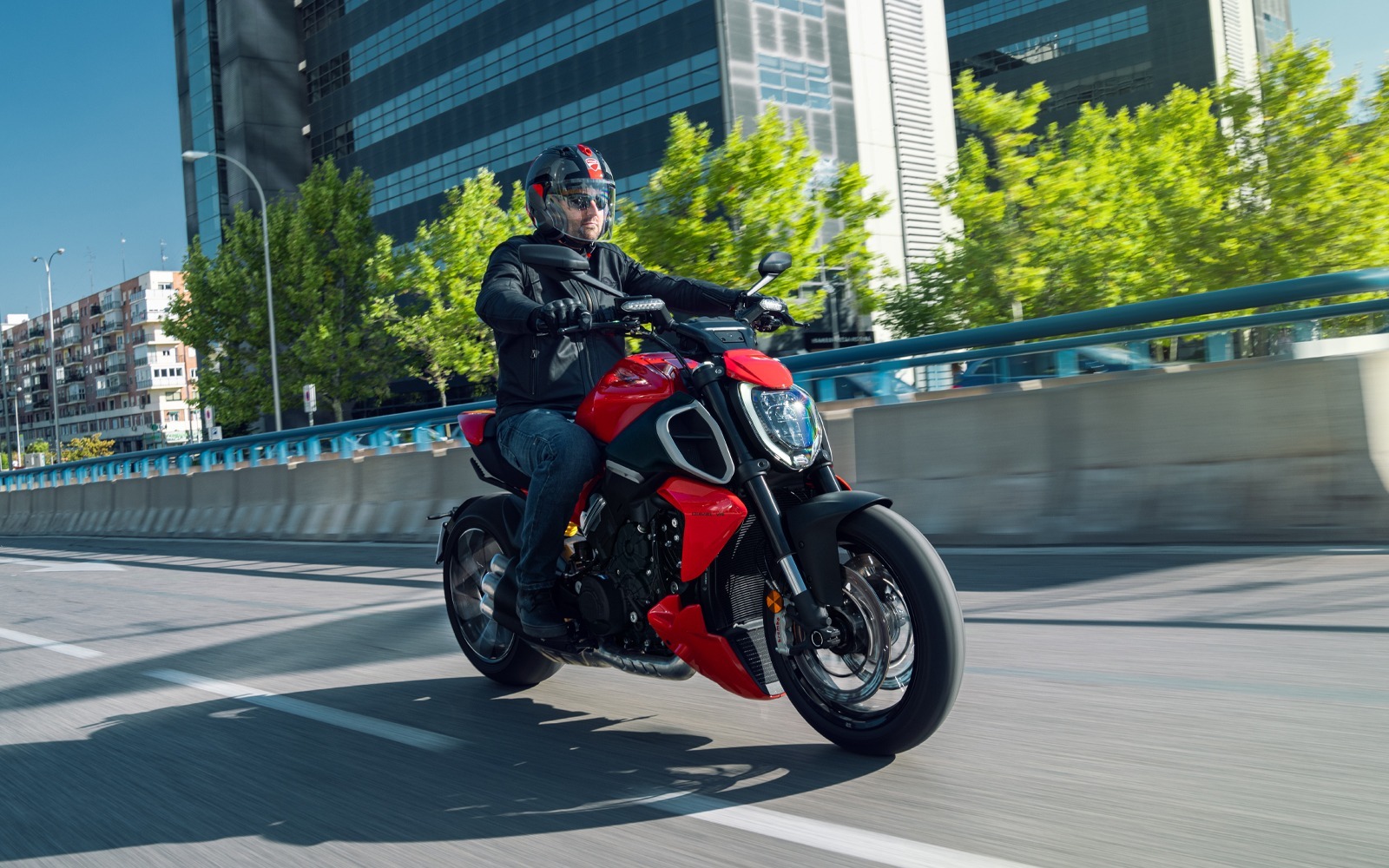 diavel v4